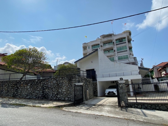 WhatsApp Image 2025 03 06 at 21.55.27 1