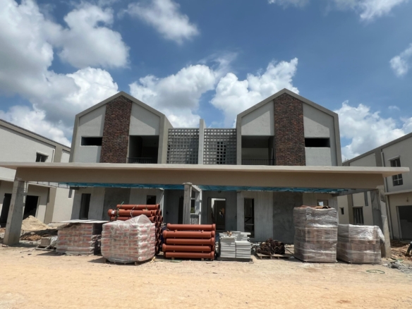 WhatsApp Image 2025 03 13 at 17.18.04