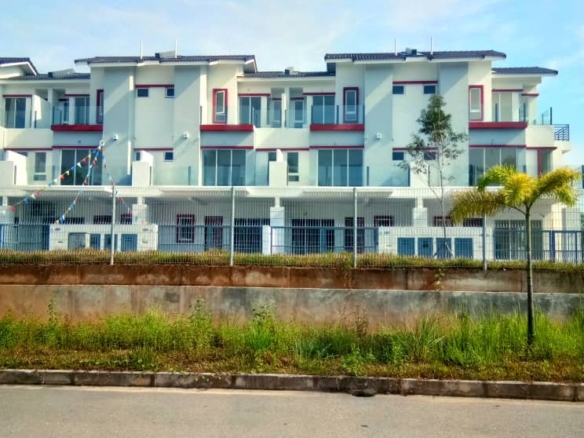 WhatsApp Image 2025 03 13 at 22.34.07 1