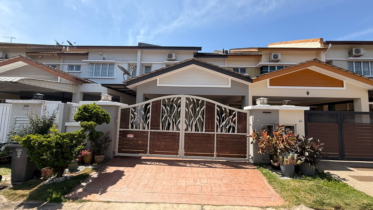 b2fe3498-f60f-4546-9128-72fea1a69b18