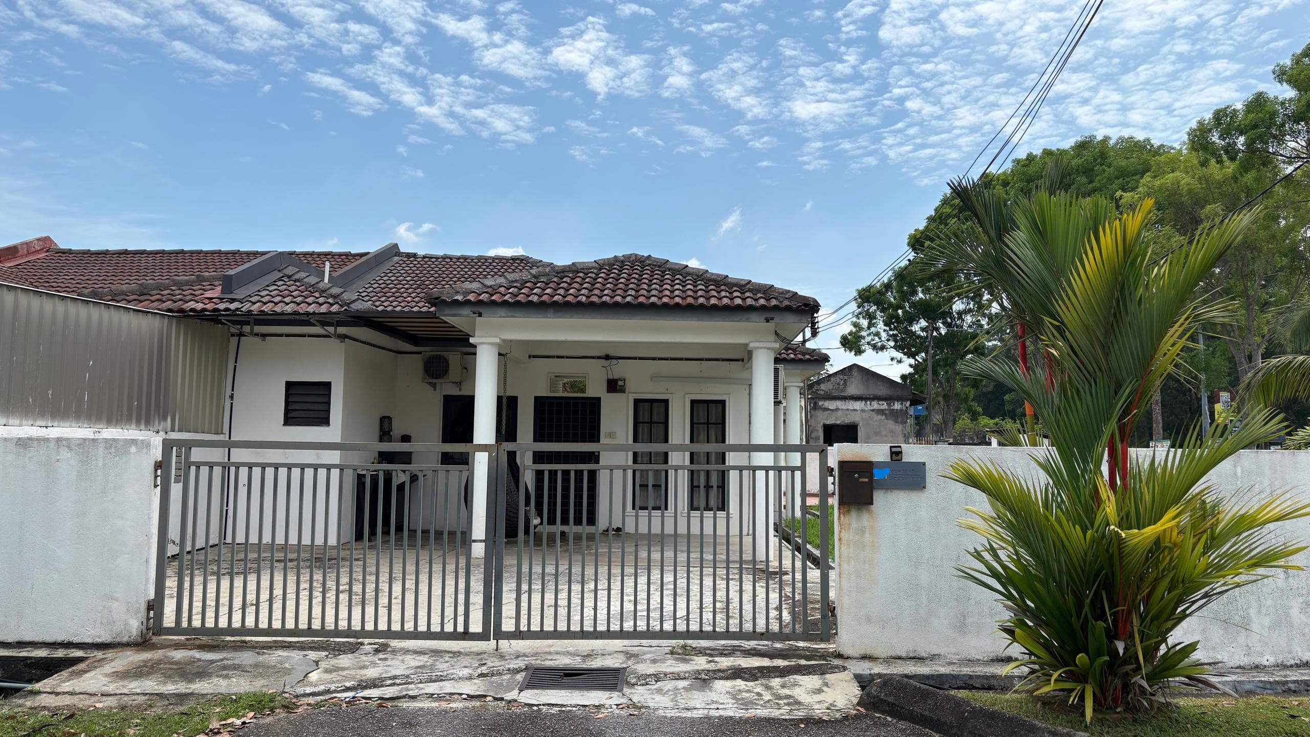 [PINJAMAN PENUH] Rumah Teres Setingkat Corner Lot (Bumi) Garden Homes S2 dengan tambahan tanah 30 kaki
