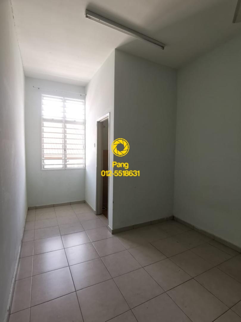 Sri Pinang Guarded gated 2 storey terrace for sales