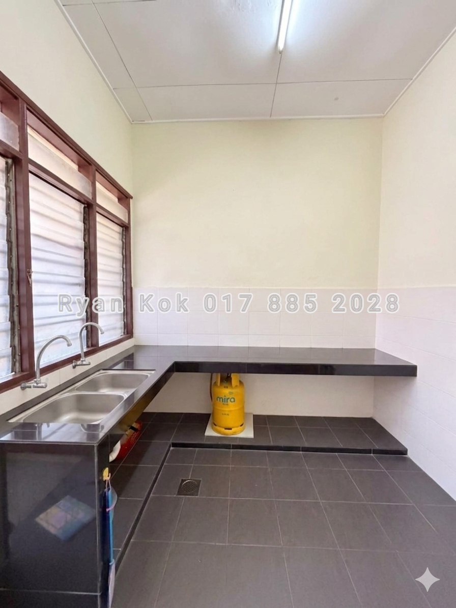 End Lot Single storey Rasah Jaya Taman Harapan Thivy Jaya Seremban 3 Blossom