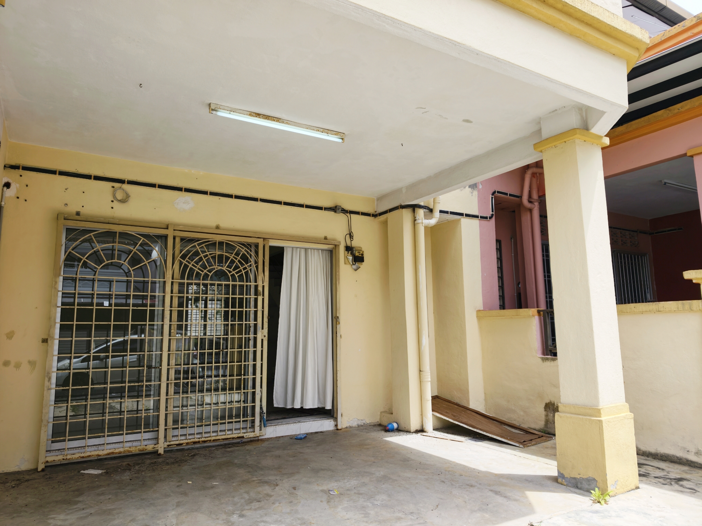 10 South Residences Bandar Springhill Lukut Double Storey Terrace House