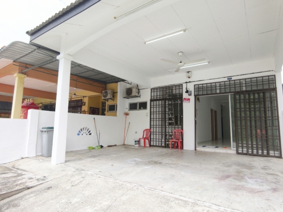 Newly Refurbished Single Storey End Lot Taman Jayamas Seremban NS