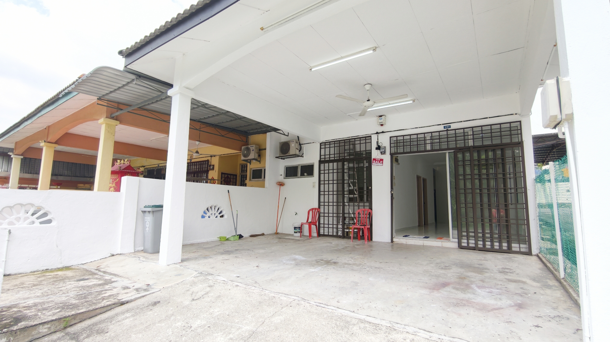 1000146143 Newly Refurbished Single Storey End Lot Taman Jayamas Seremban NS