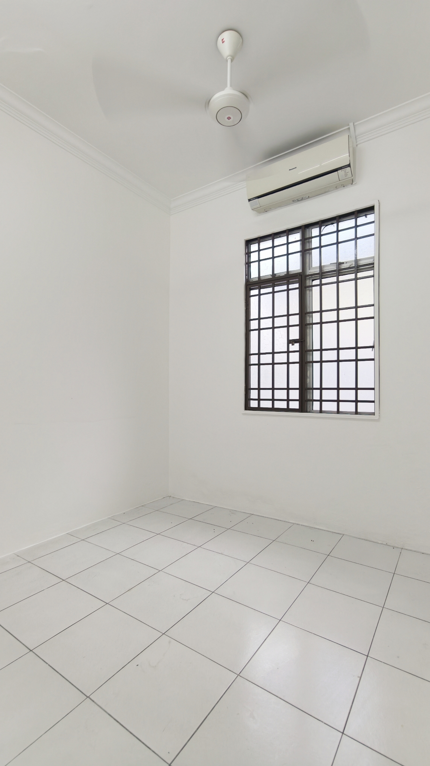 Newly Refurbished Single Storey End Lot Taman Jayamas Seremban NS