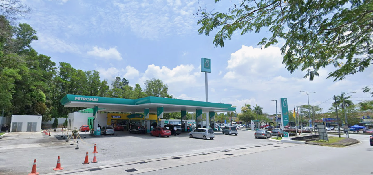 Garden Avenue Seremban 2 Corner Adjoining Shop for Rent