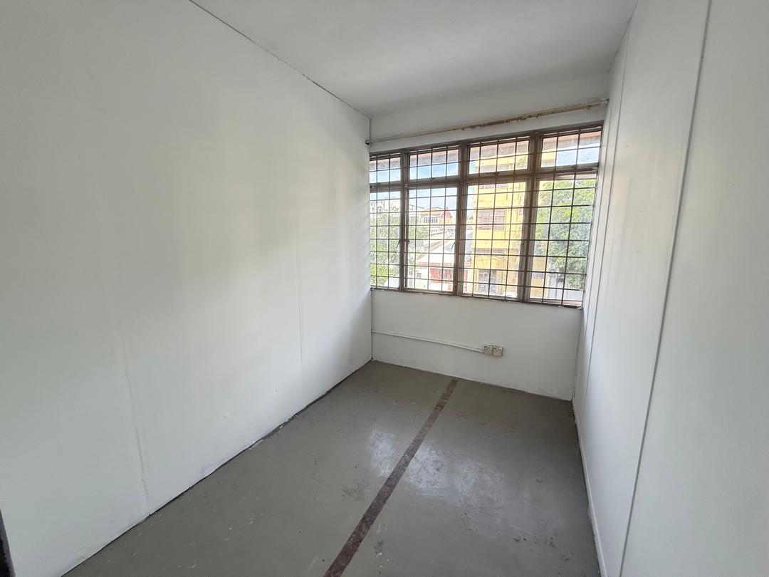 1st Floor Shop Office @ Temiang, Seremban
