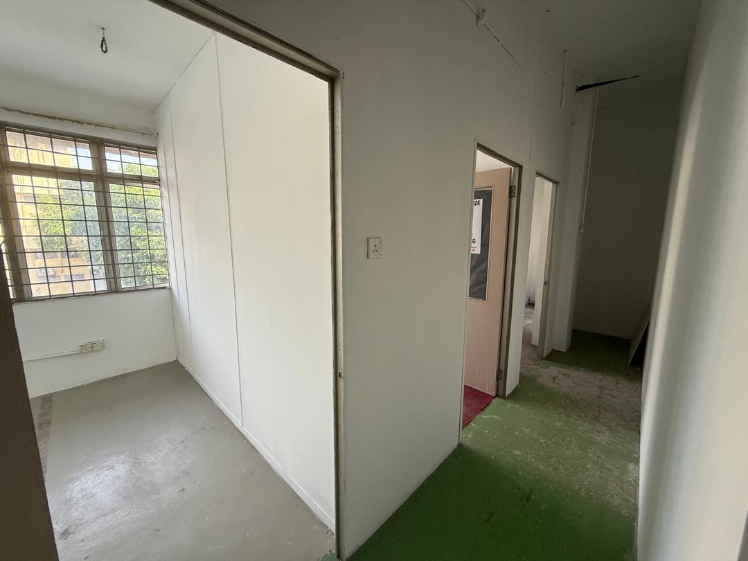 1st Floor Shop Office @ Temiang, Seremban