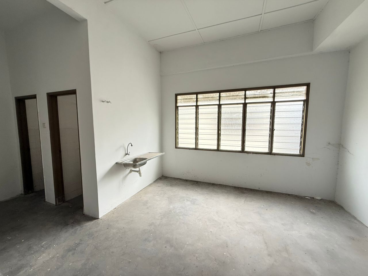 1st Floor Office @ Taman Ampangan, Seremban