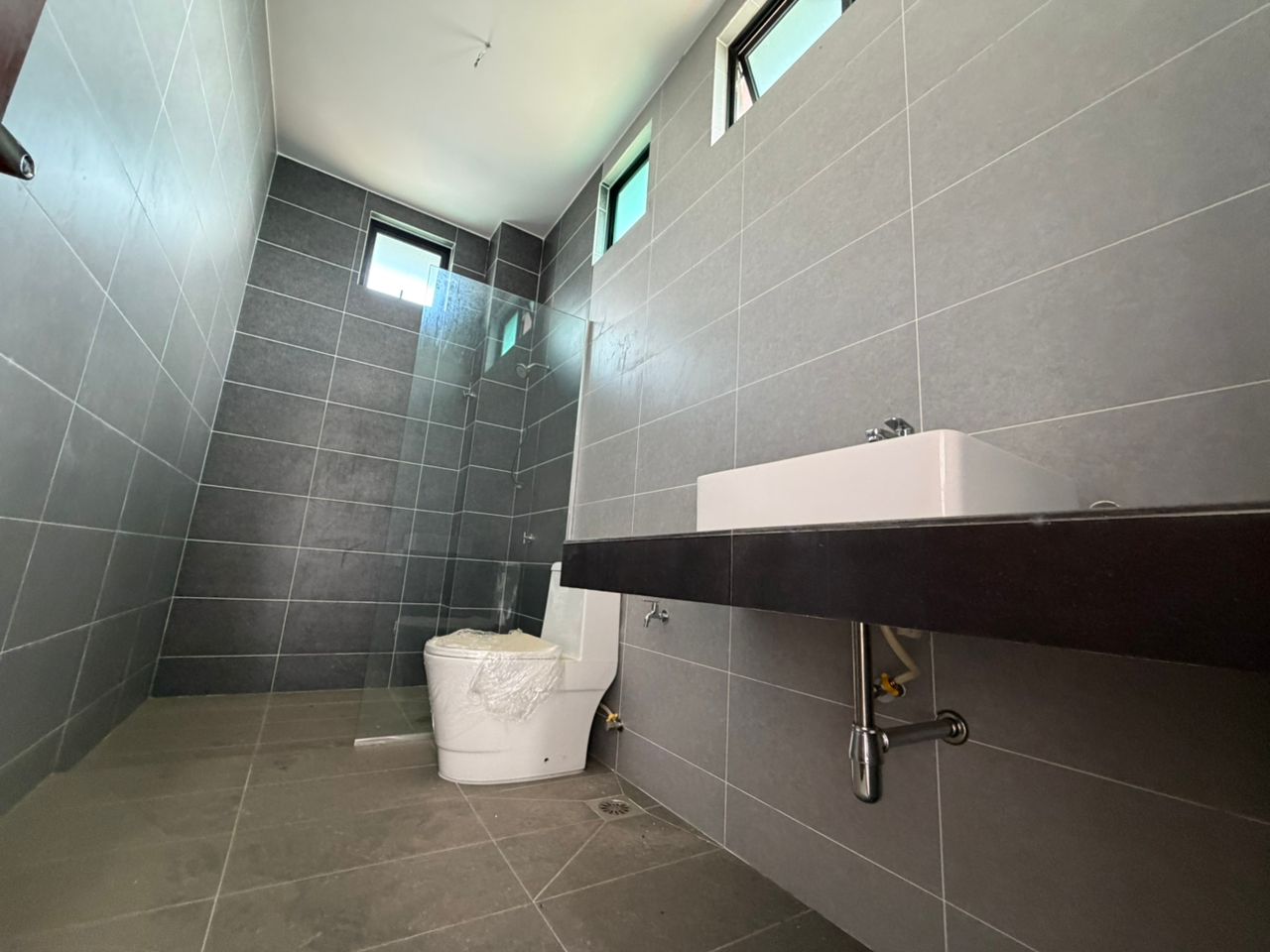 2.5 Storey Bungalow @ Mont Jed 2, Seremban