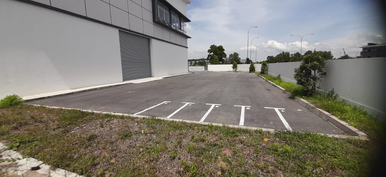 1.5 Storey Corner Semi-Detached Factory @ TechPark Bandar Enstek for Rent