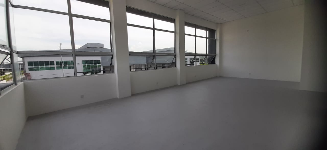 1.5 Storey Corner Semi-Detached Factory @ TechPark Bandar Enstek for Rent