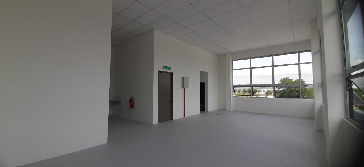 1.5 Storey Corner Semi-Detached Factory @ TechPark Bandar Enstek for Rent