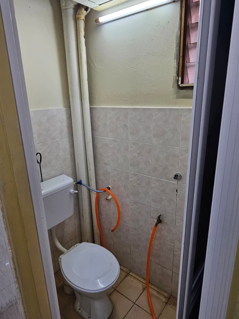 FOR SALE 1st Flooe Cempaka Flat Seremban 2