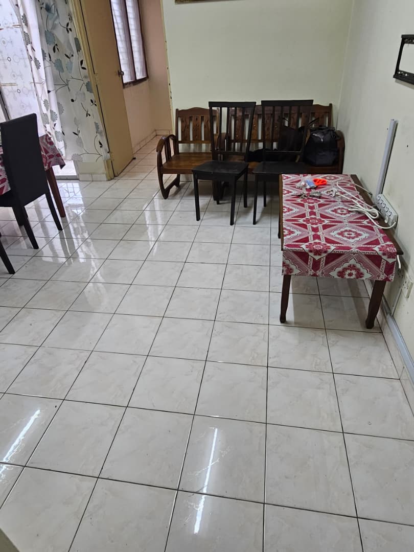 FOR SALE 1st Flooe Cempaka Flat Seremban 2