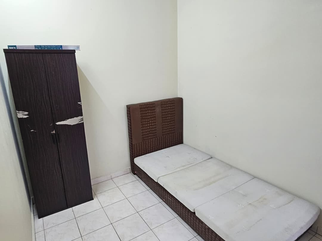 FOR SALE 1st Flooe Cempaka Flat Seremban 2