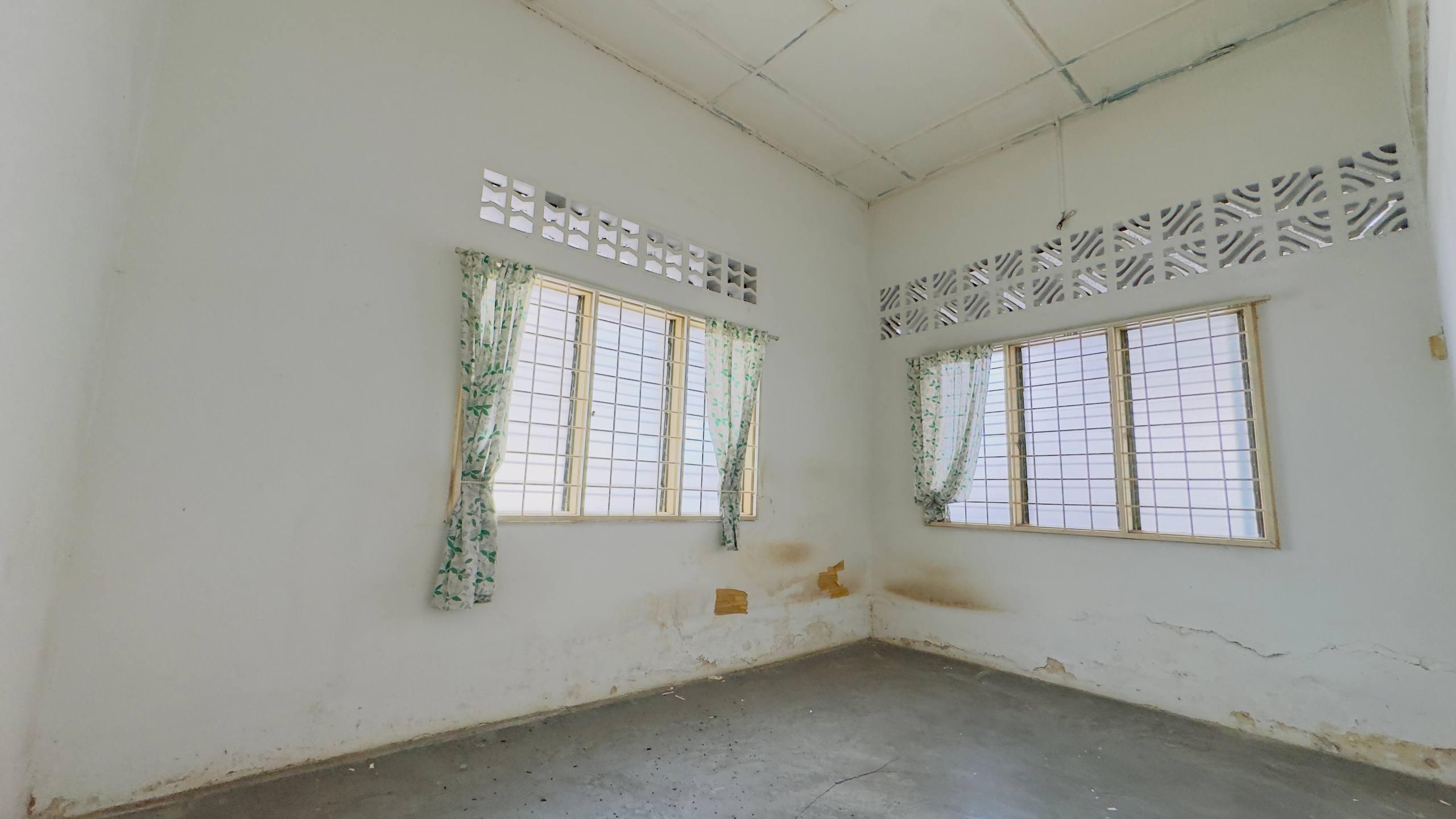 Seremban Jalan Temiang Single Storey End Oddlot Terrace House