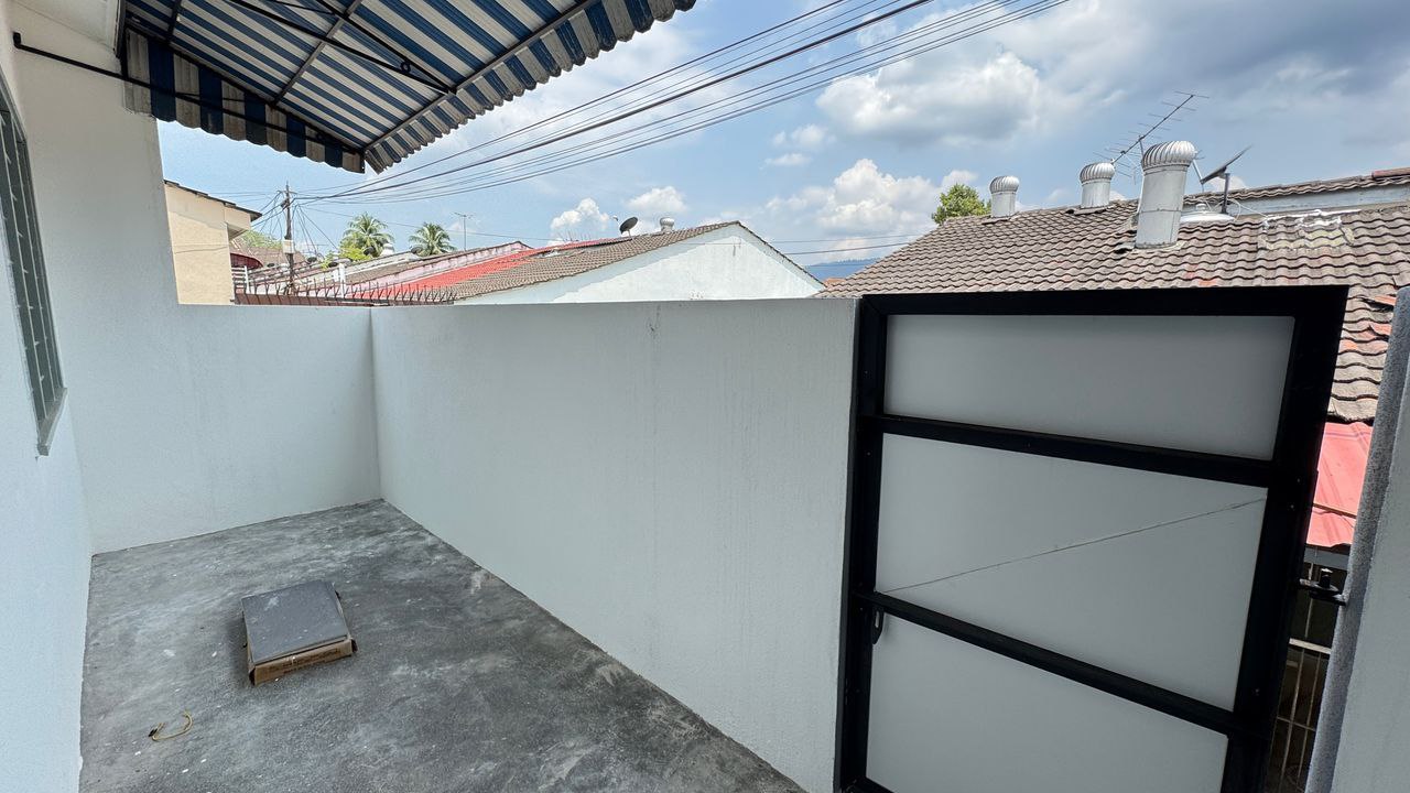 Kuala Lumpur Sri Damansara Single Storey Endlot Link House