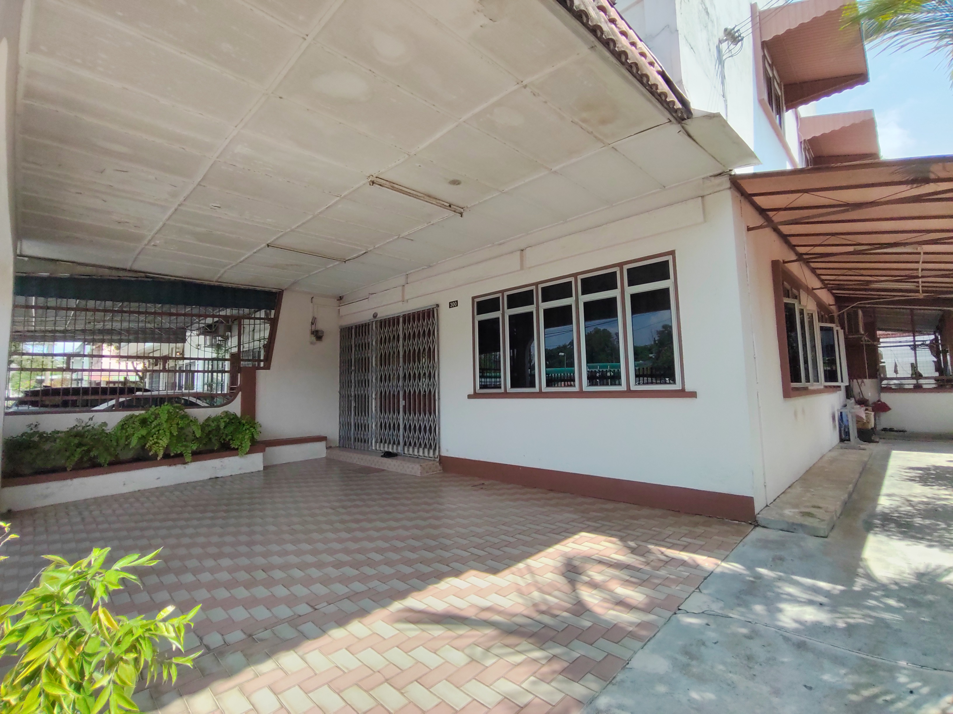 Double Storey End Lot With Extra Land@Jalan Lobak Seremban NS