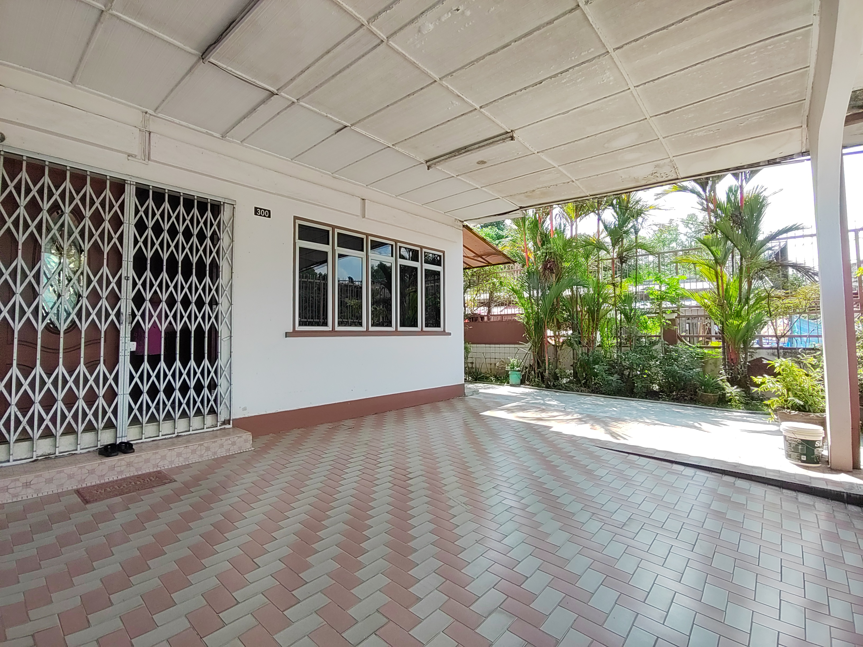 Double Storey End Lot With Extra Land@Jalan Lobak Seremban NS