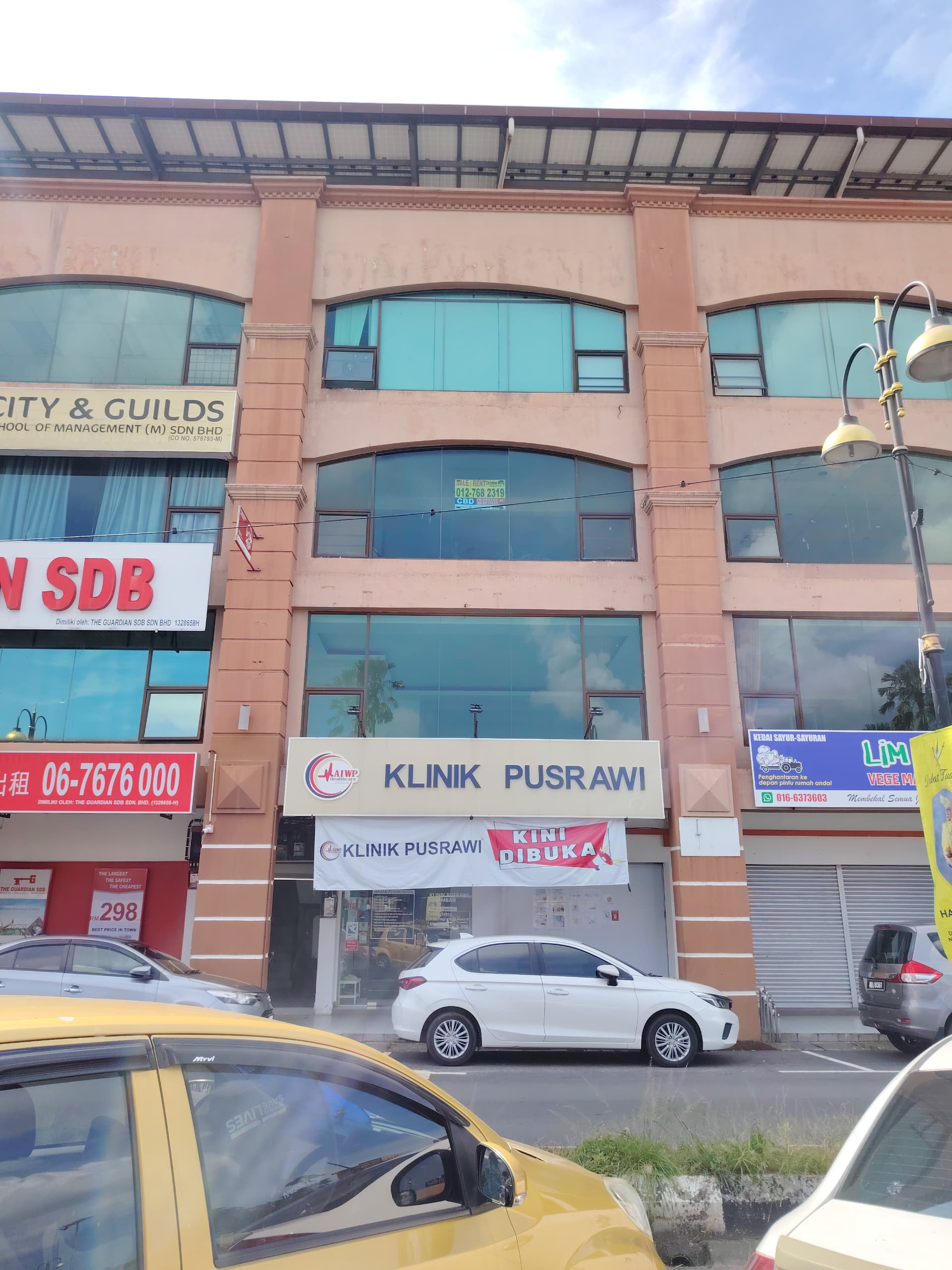 Seremban Town Centre Ground Floor With Mezzanine Floor For Rent