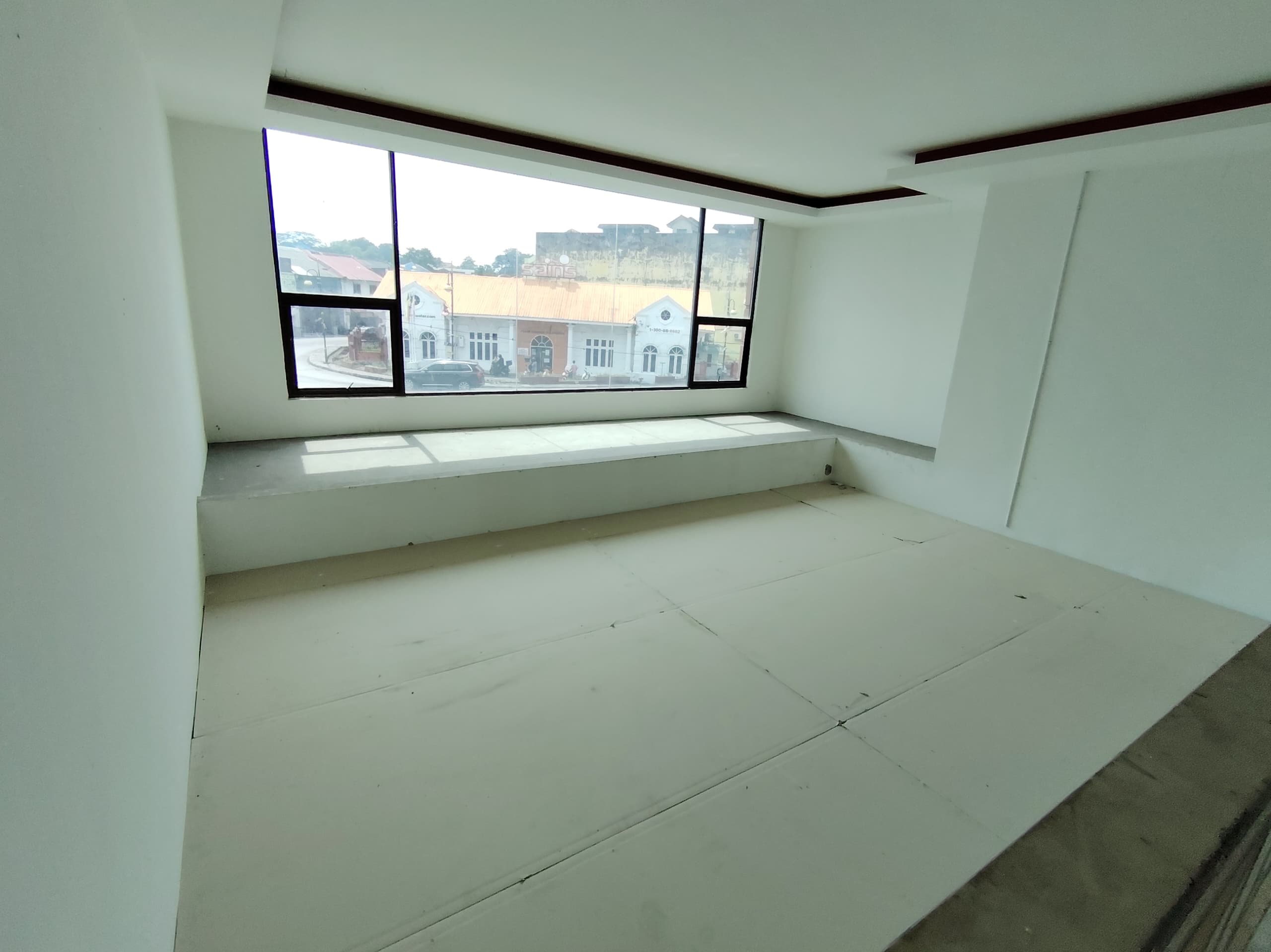 Seremban Town Centre Ground Floor With Mezzanine Floor For Rent