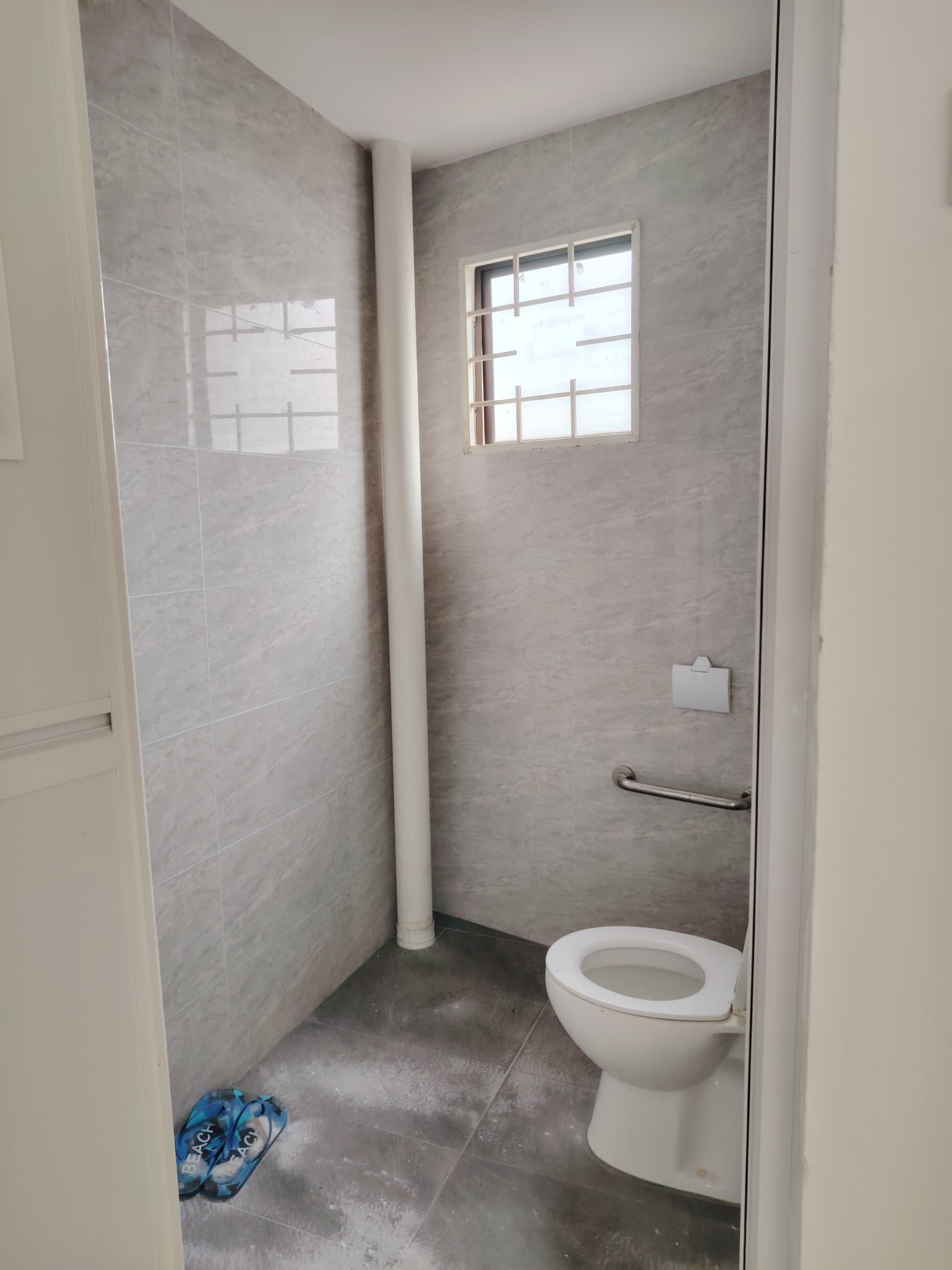 Seremban Town Centre Ground Floor With Mezzanine Floor For Rent