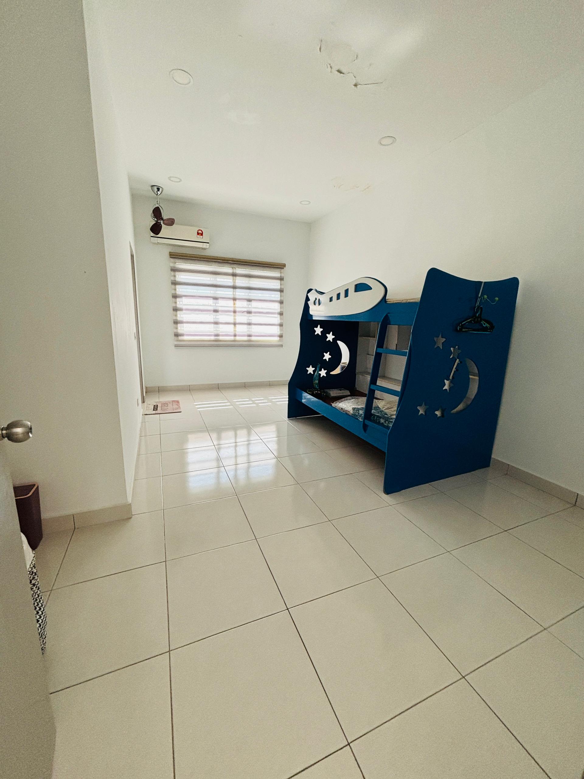 Seri Binjai Rahang Double Storey Superlink Terrace House