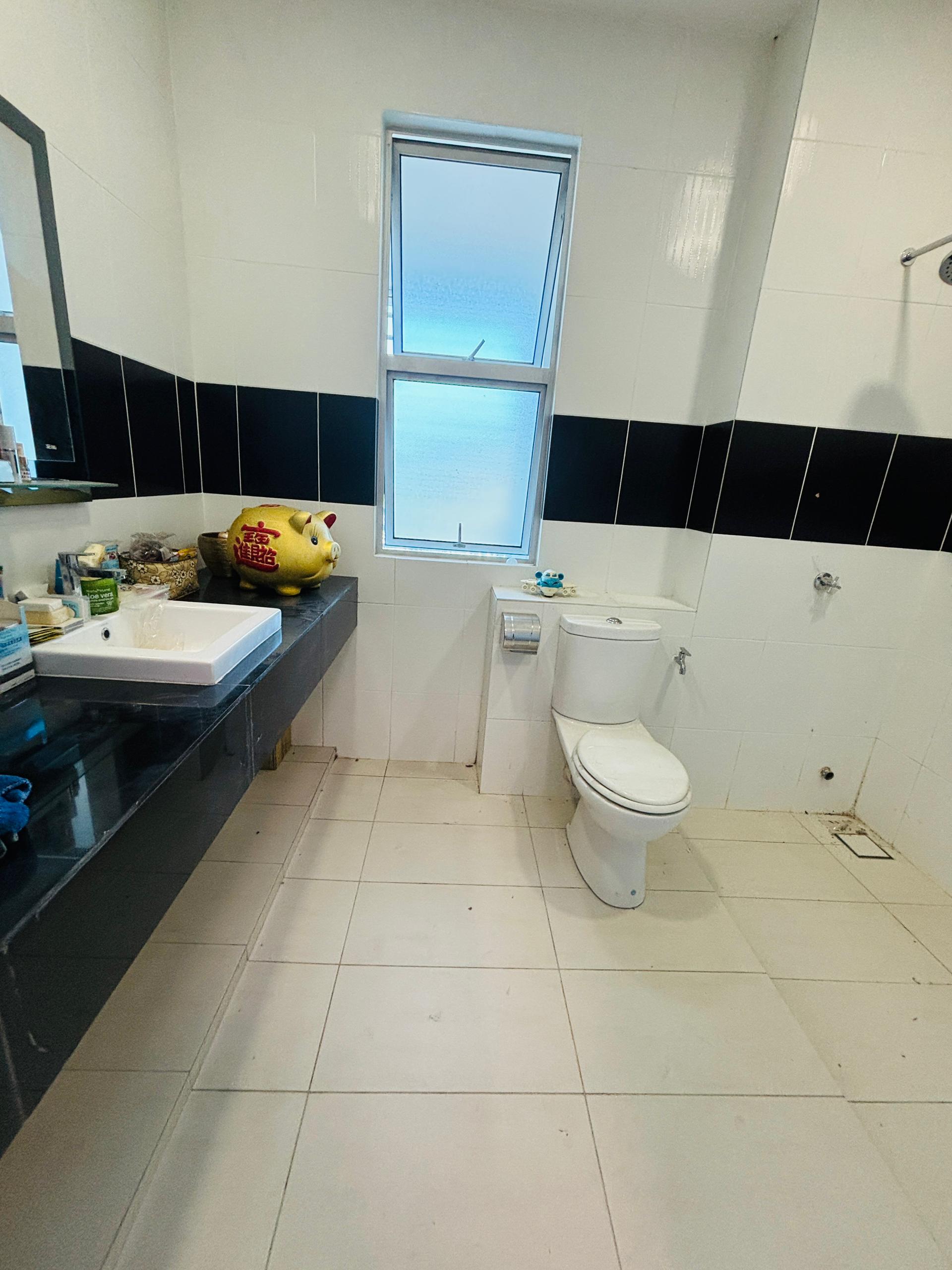 Seri Binjai Rahang Double Storey Superlink Terrace House