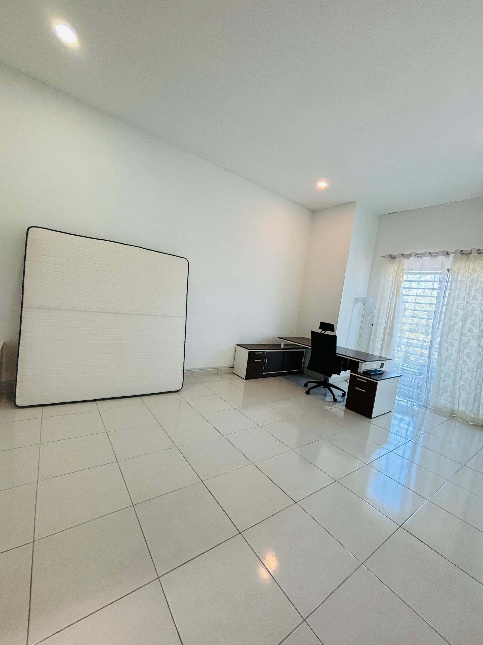 Seri Binjai Rahang Double Storey Superlink Terrace House