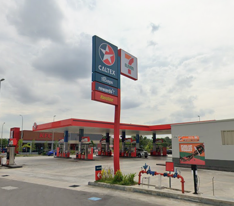 Ground Floor Shop @ Pusat Perniagaaan Merak, Rasah for Rent