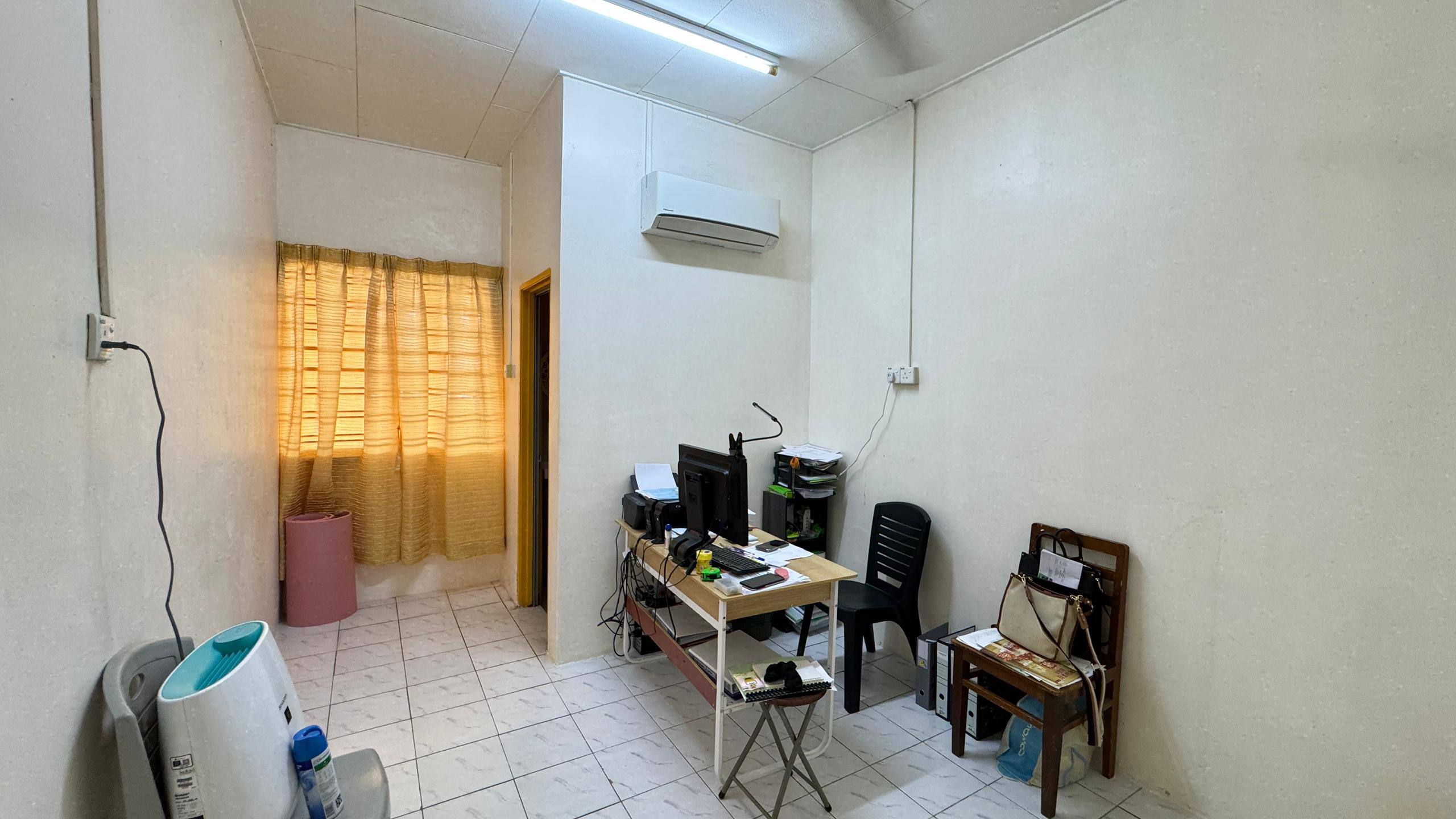 Seremban Taman Permai Impian Partially Furnished Single Storey Endlot Terrace House FOR RENT