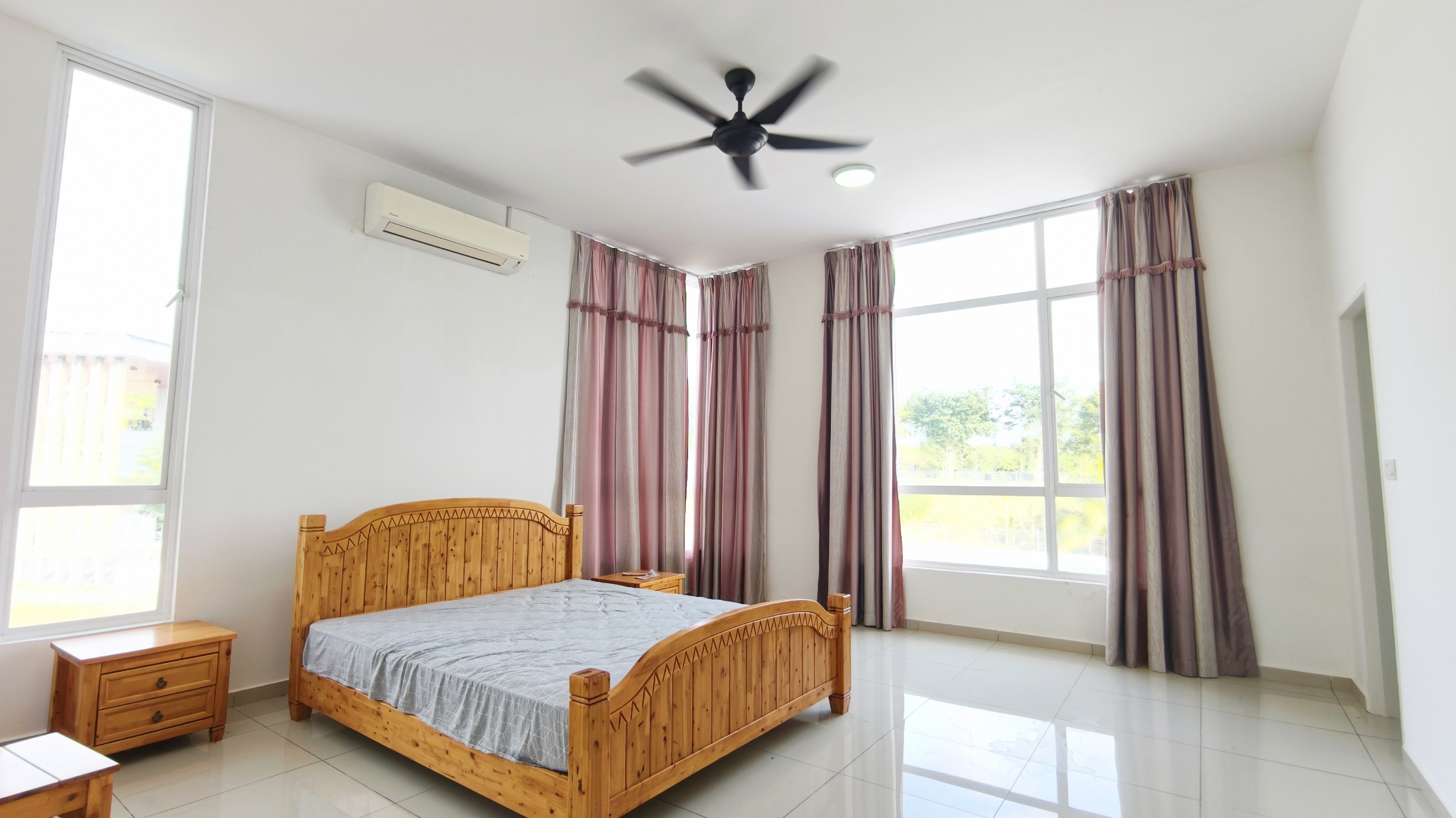 Corner Lot Selling Under Bank Value Ara Sendayan Double Storey Terrace House