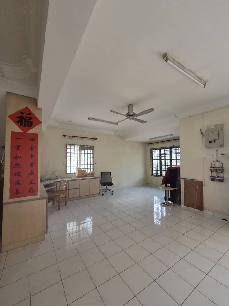2.5 storey end lot for sale at seremban – Taman Jayamas