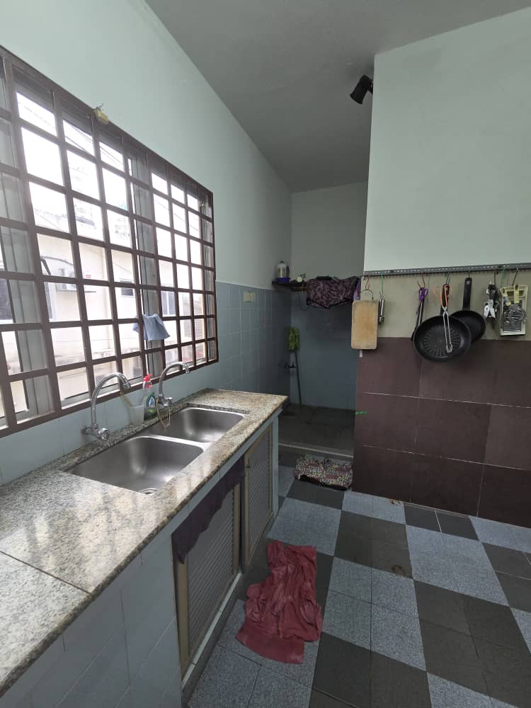 2.5 storey end lot for sale at seremban – Taman Jayamas