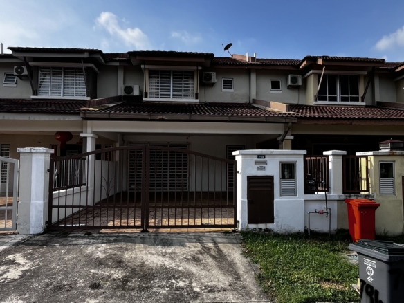 Prime Living: Fully Furnished Superlink Garden City Homes, Seremban 2