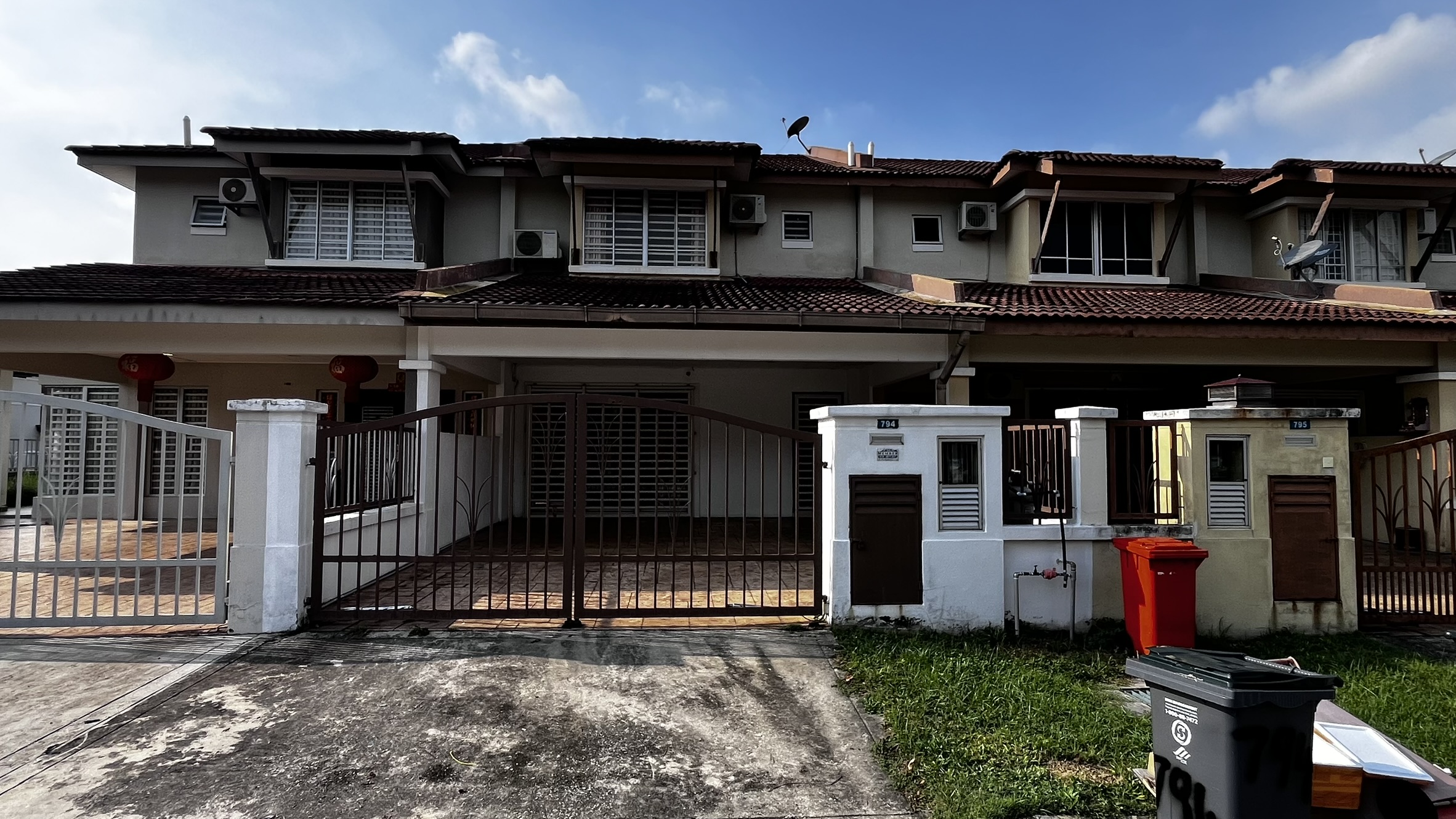 Prime Living: Fully Furnished Superlink Garden City Homes, Seremban 2