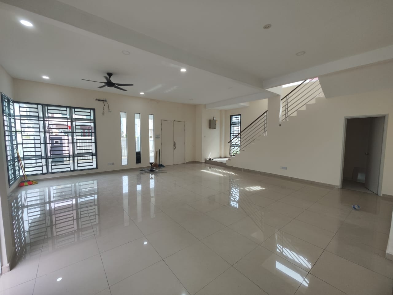 Taman Senawang Perdana 2 storey bungalow For SALE