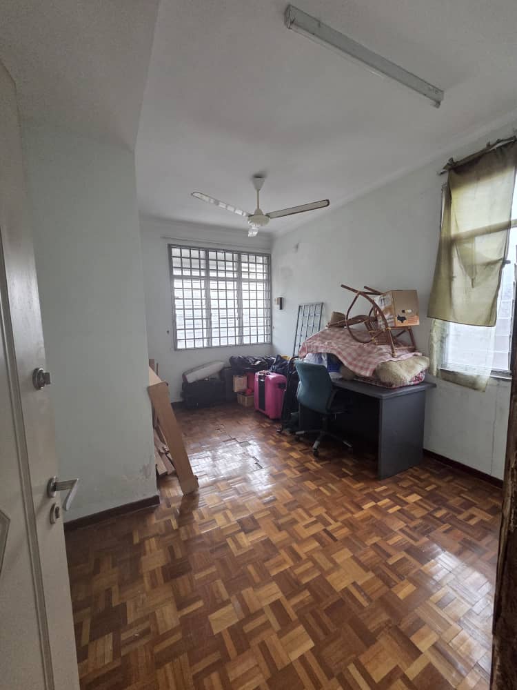 2.5 storey end lot for sale at seremban – Taman Jayamas