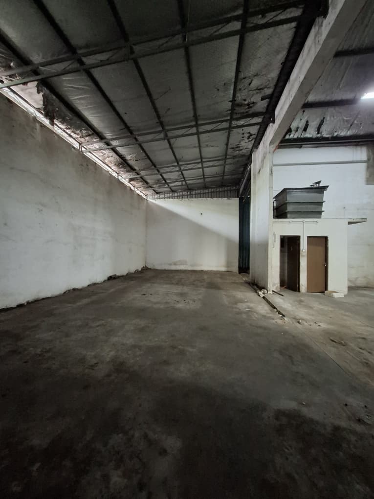 Factory for Rent at Templer Light Industrial Park