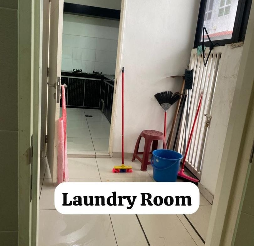 810