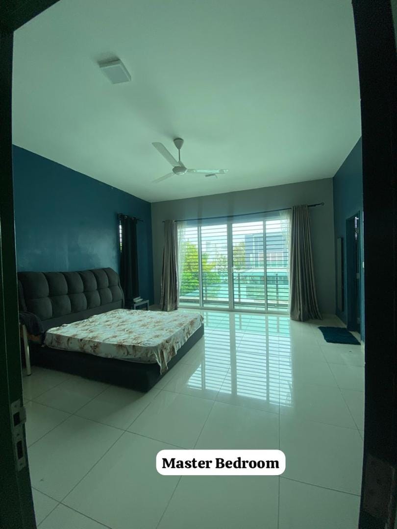 Sendayan Double storey fully furnished for rent