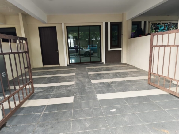 2 storey intermediate terrace house for sale – Nada Alam Mantin