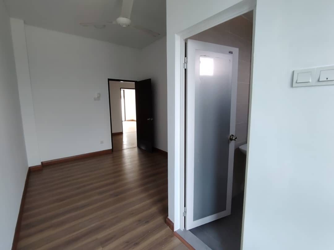2 storey intermediate terrace house for sale – Nada Alam Mantin