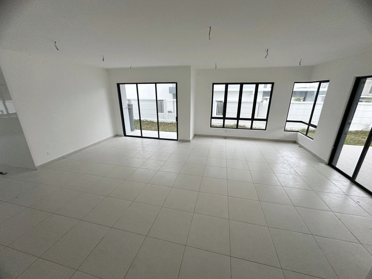 Brand New Double Storey Semi-D Kemayan Heights Rasah Kemayan Seremban NS