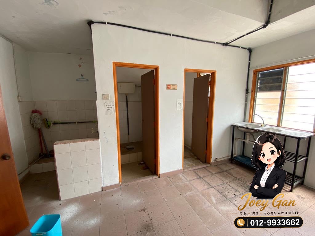 Corner Unit 2 Floor For Sale @ Senawang nearby Giant