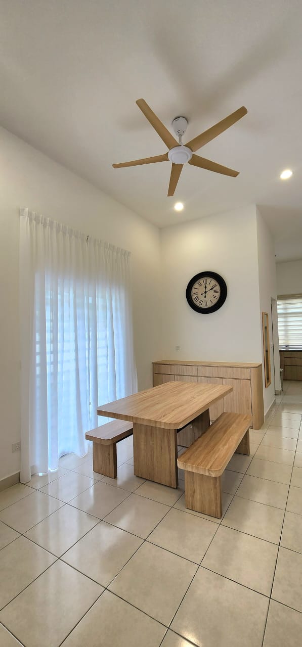 Rimbun Aman Brand New House for Rent