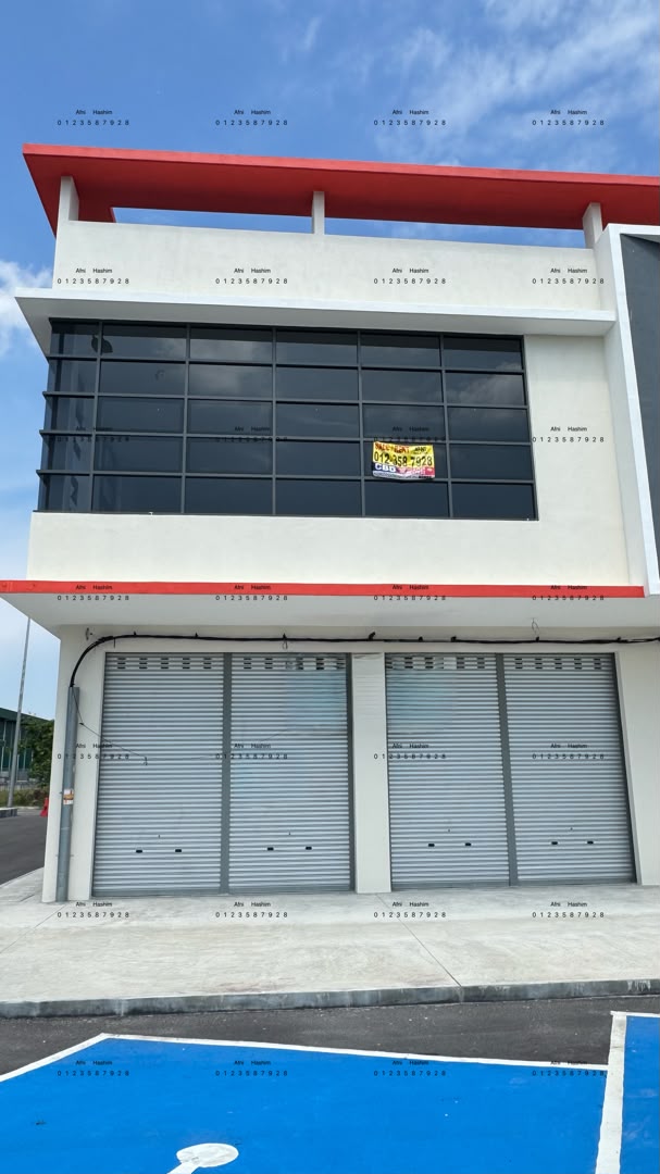 FOR RENT 1.5 END LOT SHOP FACTORY MAIN ROAD FACING SENDAYAN TECHVALLEY